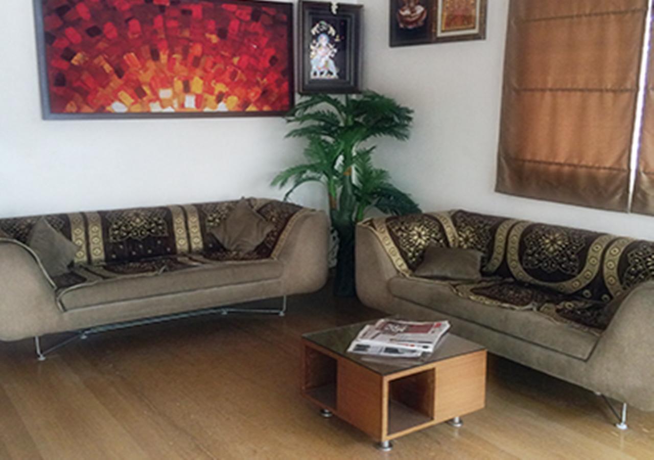העיר בנגלור Hotel Holiday Home מראה חיצוני תמונה