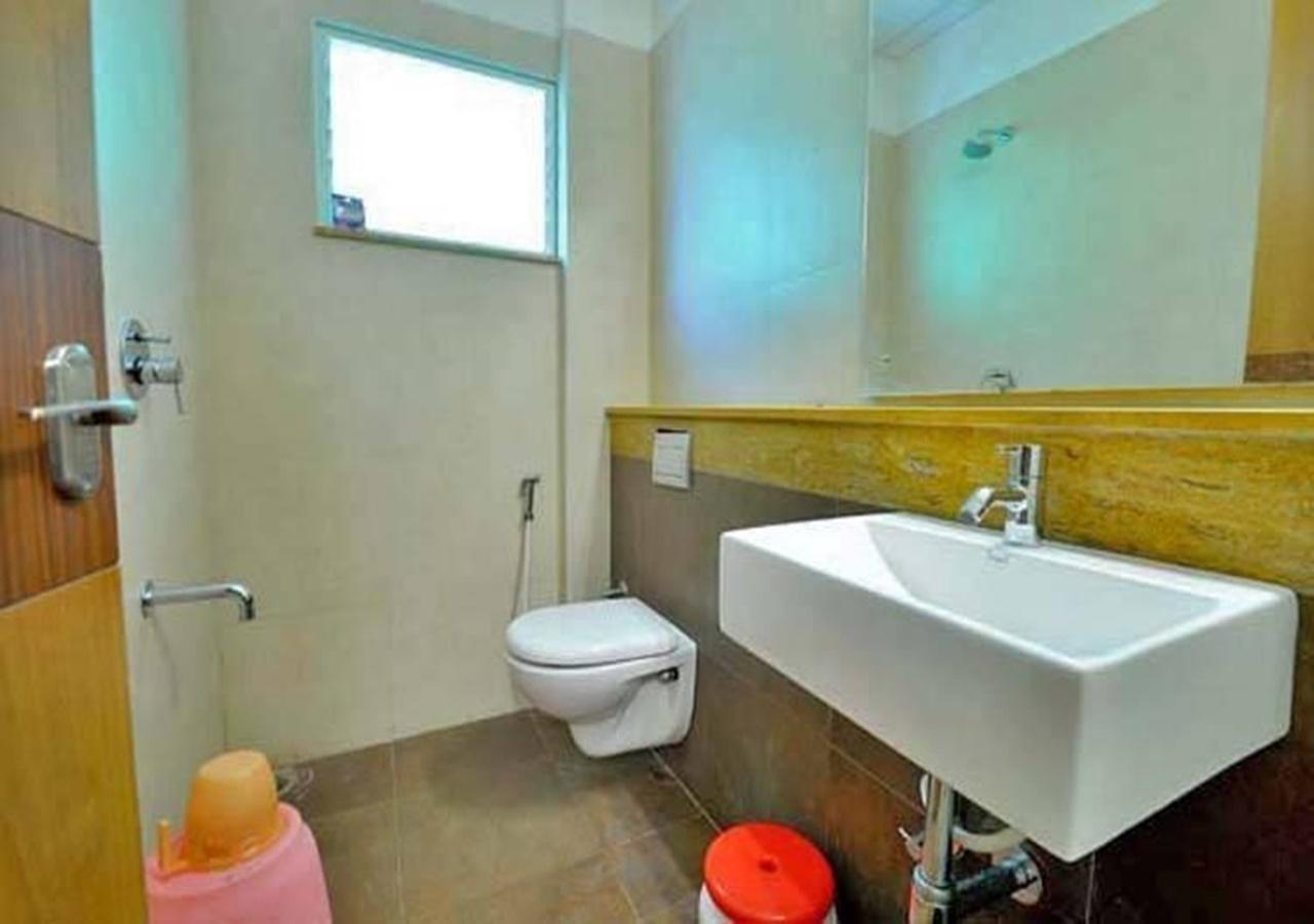 העיר בנגלור Hotel Holiday Home מראה חיצוני תמונה