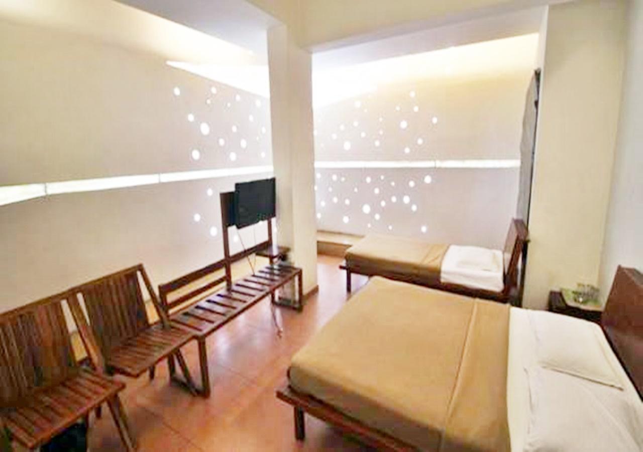 העיר בנגלור Hotel Holiday Home מראה חיצוני תמונה