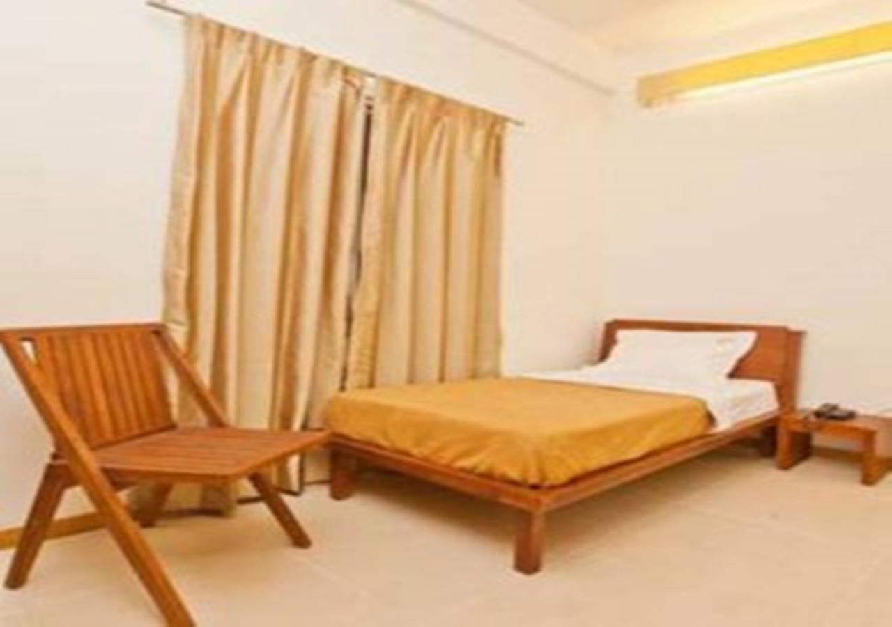 העיר בנגלור Hotel Holiday Home מראה חיצוני תמונה